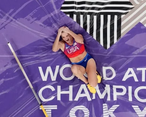 Moon wins third straight world championship vaulting title in nail-biting Tokyo showdown