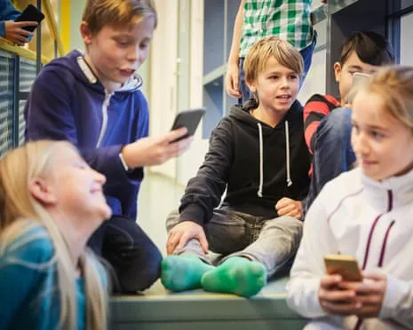 The Scandinavian nation to Implement Nationwide Cellphone Restriction in Classrooms