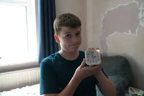 Young people Transform Their Bedrooms Into Digital-Free Zones: Unexpected Results