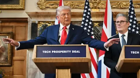 Trump Suggests Keir Starmer May Deploy Military to Control UK Borders