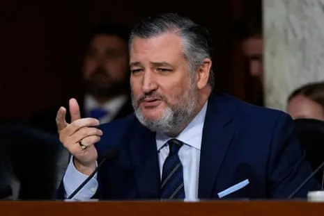 The Texas senator Likens Brendan Carr's Threats to Gangster Strategies