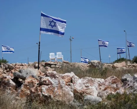 I'm a UK MP, a Doctor and Jewish. This Is What Happened Upon Attempting to Enter the State of Israel