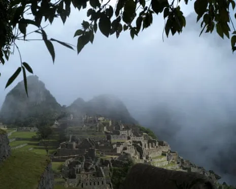 Boulders placed on Railway Lines Trap Nearly 1,000 Visitors at Peru's Historic Site