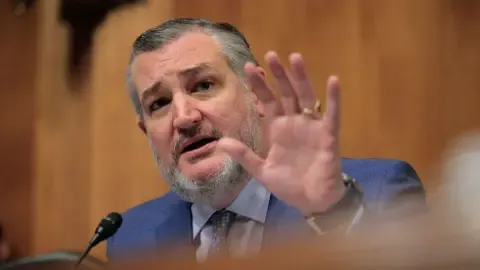 Senator Ted Cruz Compares American Broadcast Oversight Body to ‘Mafioso’ on Kimmel’s Show